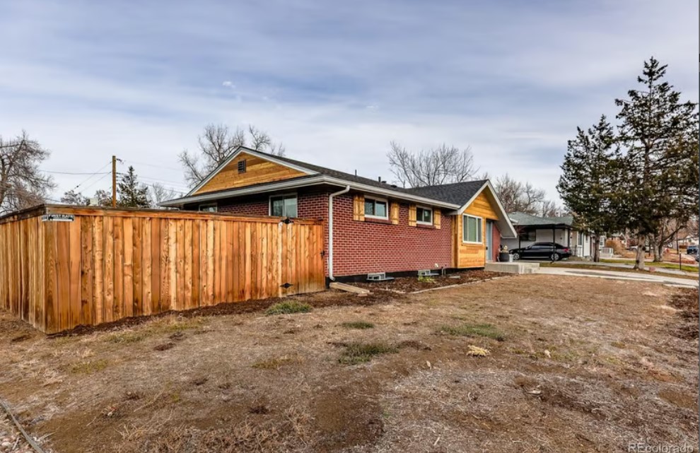Mid-Century Modern Ranch Style Home